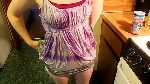 Cheyenne in hot amateur girl fucks and sucks dick in a car