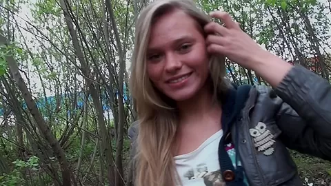 Willa in blonde amateur girl gives one of young blowjobs