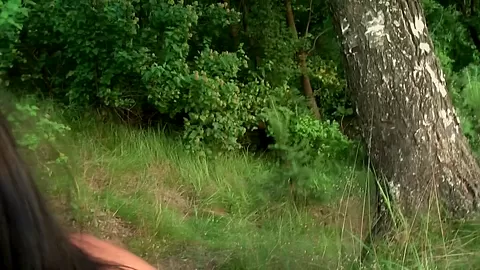 Jocelyn in amateur video shows a hot vixen giving a blowjob