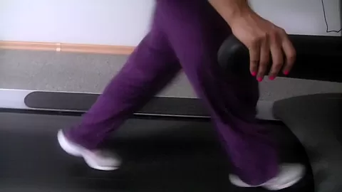 Jocelyn in a fitness instructor gets his amateur dick blown