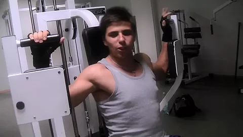 Jocelyn in a lucky dude gets his amateur dick sucked in a gym