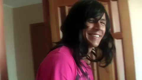 Jocelyn in golden-hair amateur girl gives a blowjob