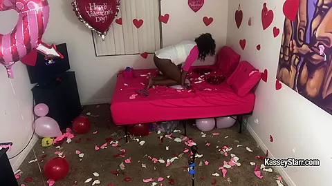 Kasseystarr in Valentines Day Room Of Balloons - FanCentro