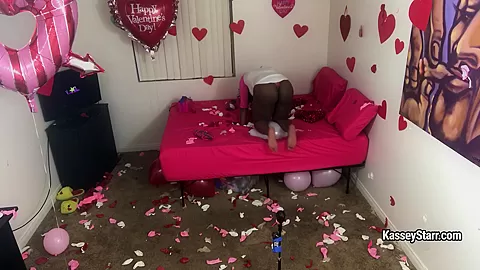 Kasseystarr in Valentines Day Room Of Balloons - FanCentro
