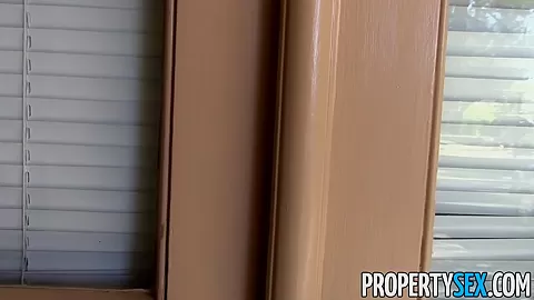Real estate agent fucks to be on reality show