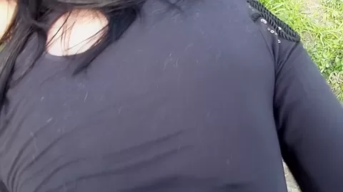Ella in a guy gets his amateur dick sucked in his car