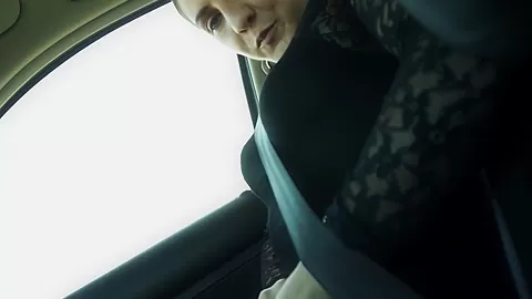 Anka in amateur girl jilling off passionately in this vid