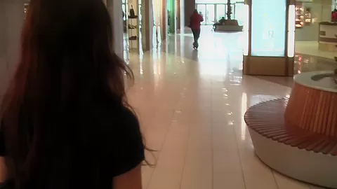 Anne in blowjob and fucking in toilet in a homemade porn