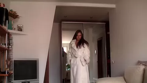 Anne in sex tape video of a hottie giving beautiful blowjob