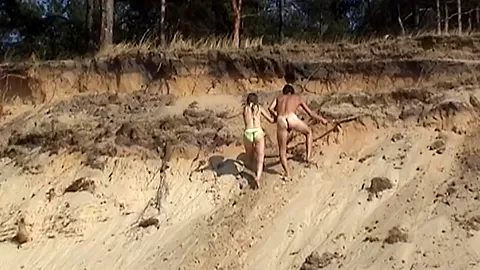 Angelina in amateur hot chick gets fucked in a public park