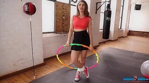 Katie Louise - Naked Hula Hoop - BoppingBabes