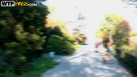Alluring Hungarian slut doesn't mind to be picked up!
