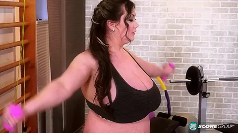 Nila Goes To The Gym - XLGirls