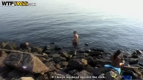 Secret tape of girlfriend's naked swimming
