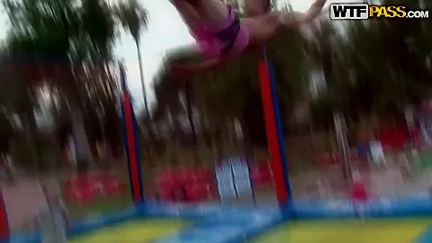 What the fuck is going on with Aspen' cootch