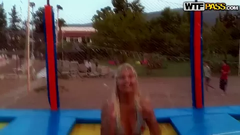 What the fuck is going on with Aspen' cootch