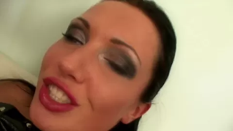 Sexy Babe Gets A Double Penetration After Sucking Two Monster Cocks