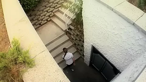 Glowing Jenny Loves To Fuck Outdoors