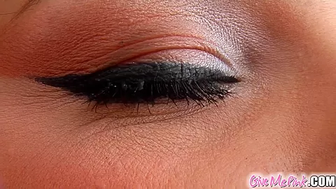 Give Me Pink Perfect pussy and dreamy eyes lets you see it all