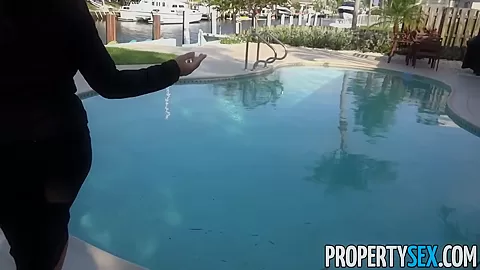 Real estate agent with big tits using sex to sell house