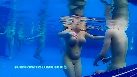 Jumping Teen 18 W Big Tits