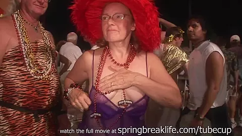 SpringBreakLife Video: Key West Flasher Chicks