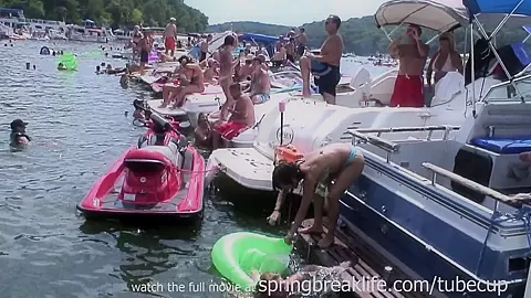 SpringBreakLife Video: Party Girls On Boats