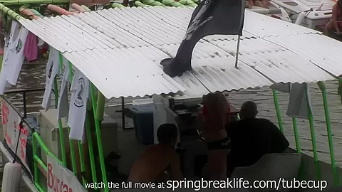 SpringBreakLife Video: Party Cove Chicks