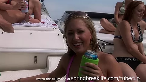 SpringBreakLife Video: Monday Afternoon On A Boat