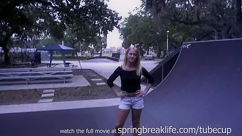 SpringBreakLife Video: Flashing At The Skate Park