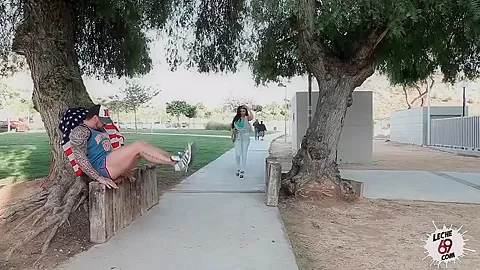 LECHE 69 College student 18+ Tricks