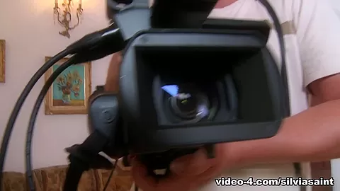 Kinky Pictures In The Cell Phone, Scene #02