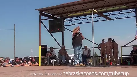 naked amateur pole dancing finalists at iowa biker rally