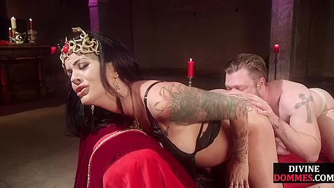 Pregnant divine domina with Hitachi on clit rimmed n licked