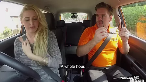 Cowgirl curvy MILF public pussyfucked in car outdoor