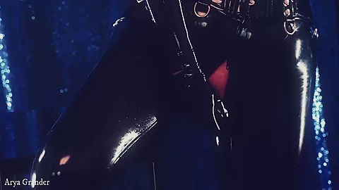 Big Ass Wet Pussy Milf In Latex Rubber Clothes Wanna Fuck With Arya Grander