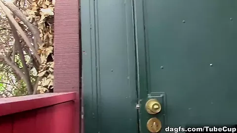 Dreamy Babe Starring In A Sex Tape