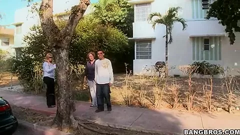 Chubby amateur Brittney gets filmed on the street