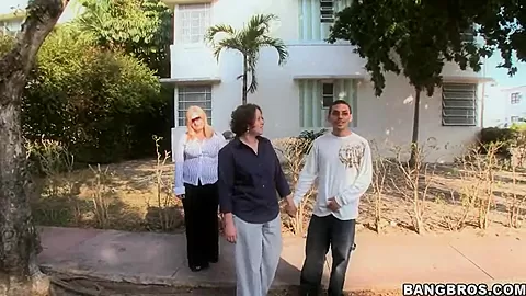 Chubby amateur Brittney gets filmed on the street