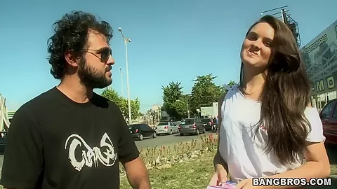 Simple-hearted Sofia gets in car with 2 strangers