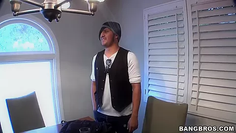 Nice three babes came to have some fuck