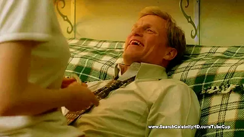 Alexandra Daddario and Alyshia Ochse - True Detective S01E02