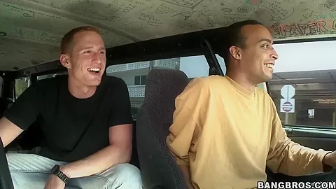 Amateur bruentte Isabella Bones gets in to bang bus