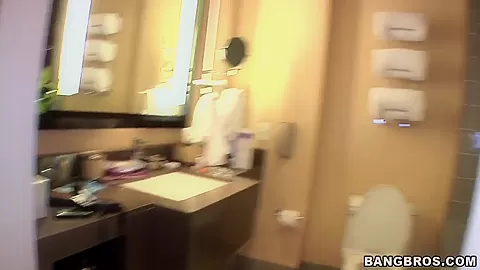Cocky ladies want to play with hadnsome fellows