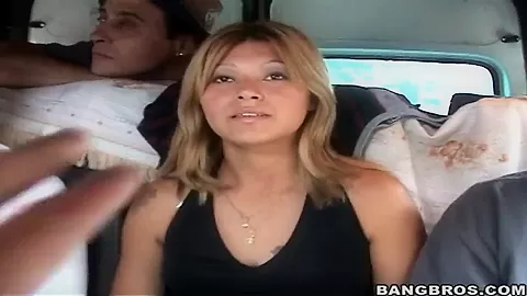 Amateur latina Cristina gets filmed in close up