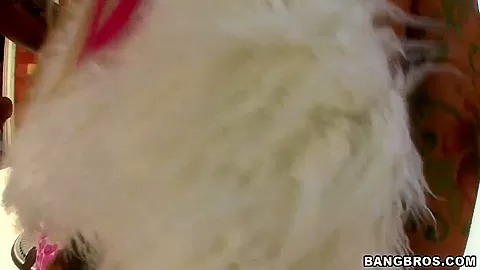 Busty blonde Helly Mae Hellfire gives head in pov