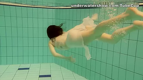 UnderwaterShow Video: Andrejka