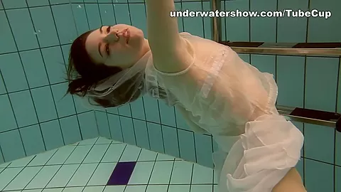 UnderwaterShow Video: Andrejka
