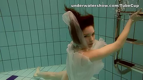 UnderwaterShow Video: Andrejka