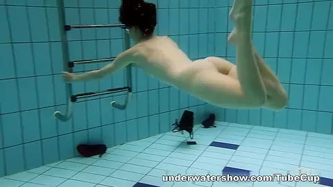 UnderwaterShow Video: Kristy